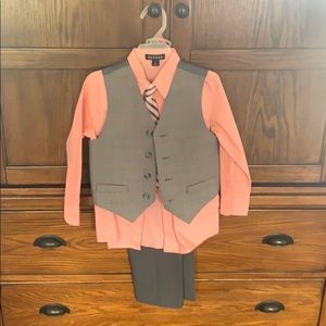 Boys Toddler Suit Outfit Size 4